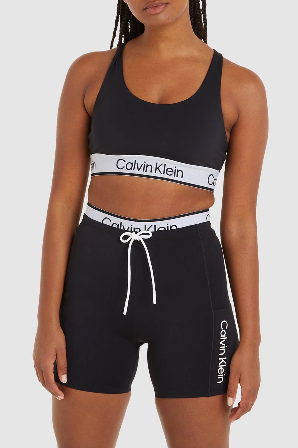 תמונת דוגמן קידמית של חזיית ספורט