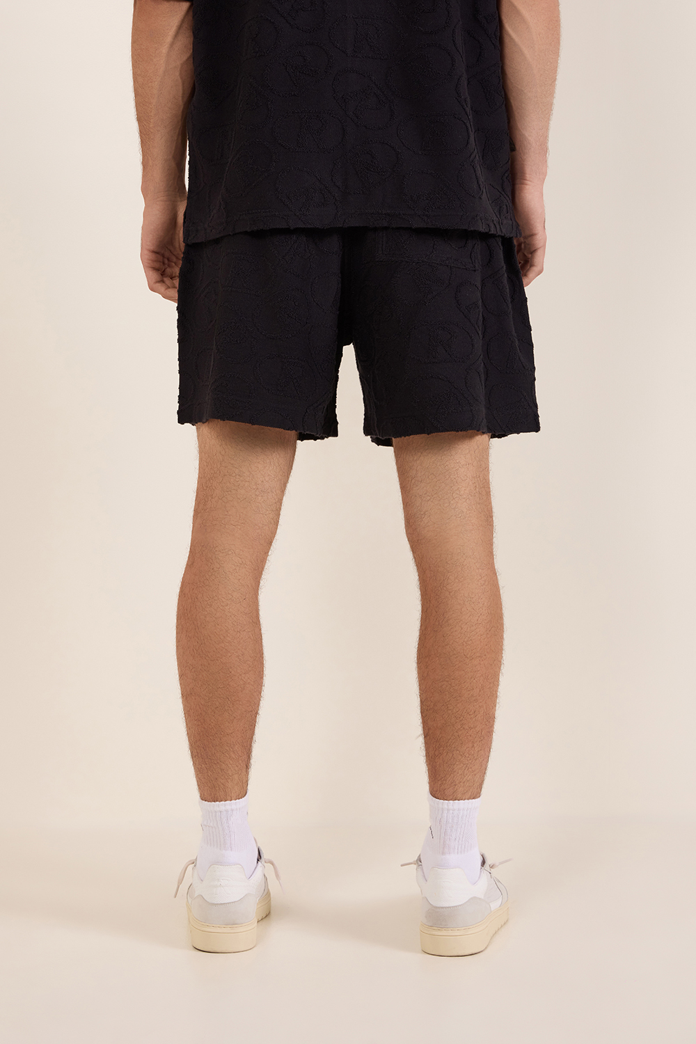 תמונת תקריב דוגמן של מכנסיים קצרים