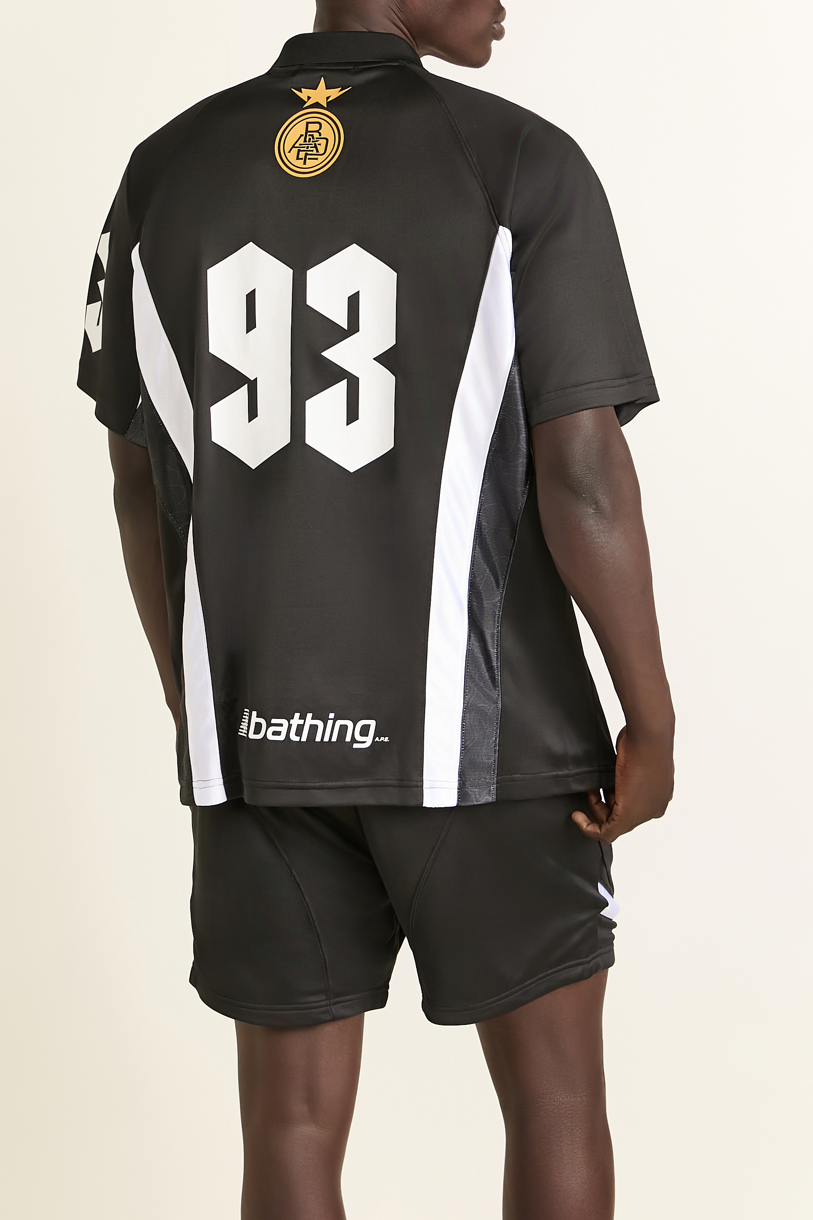 תמונת תקריב דוגמן של חולצת כדורגל