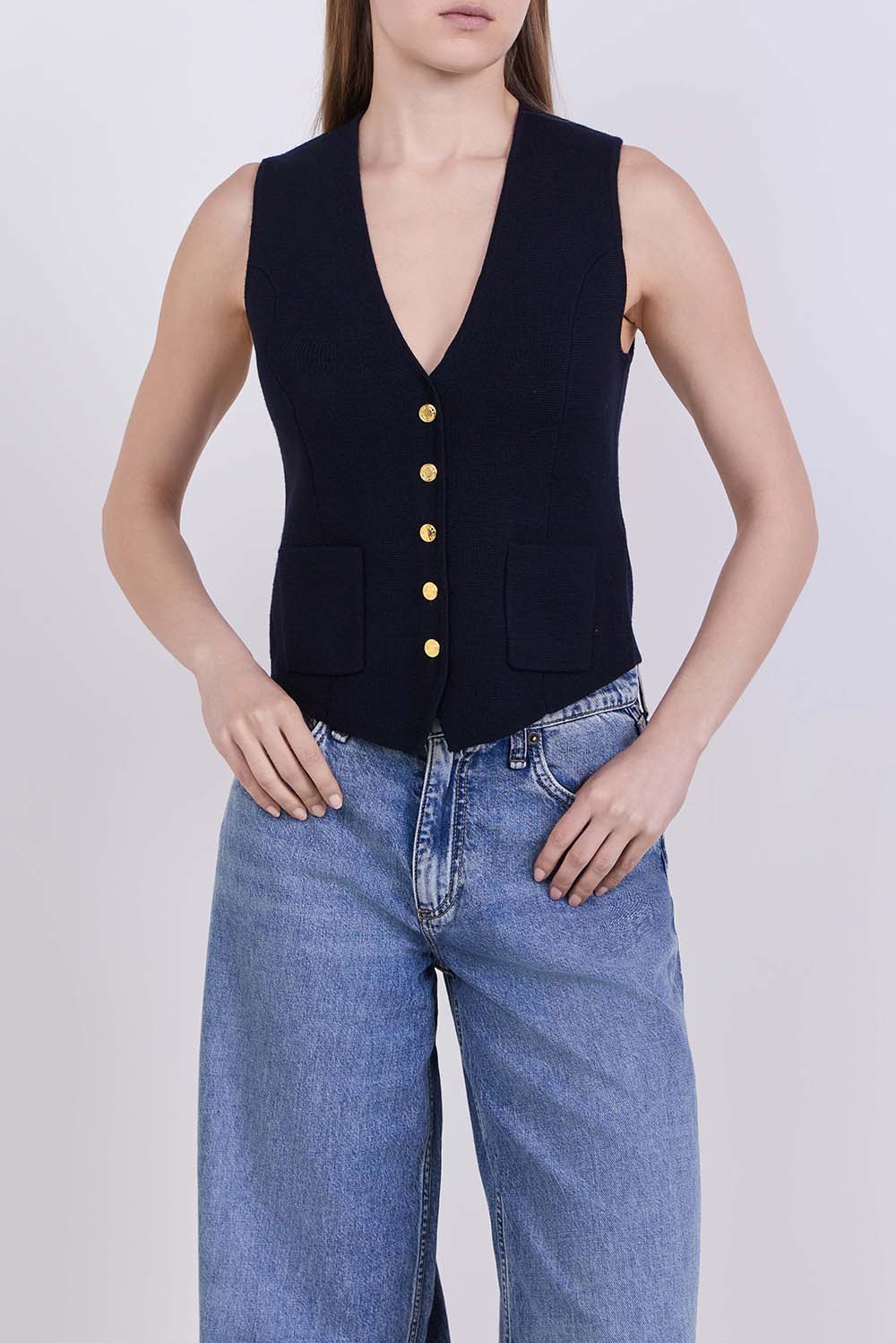 תמונת דוגמן קידמית של וסט