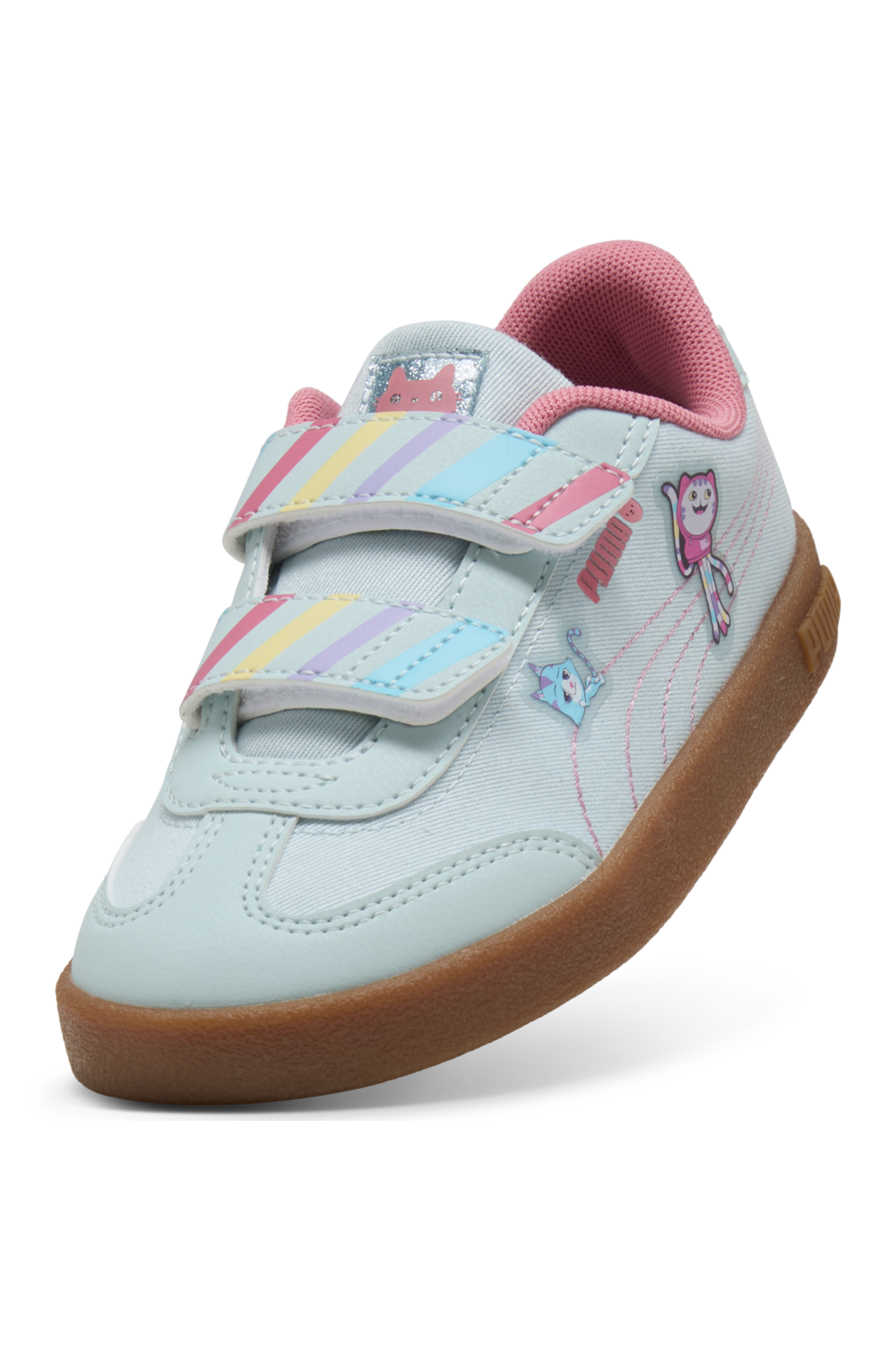 תמונת פנים של נעלי סניקרס