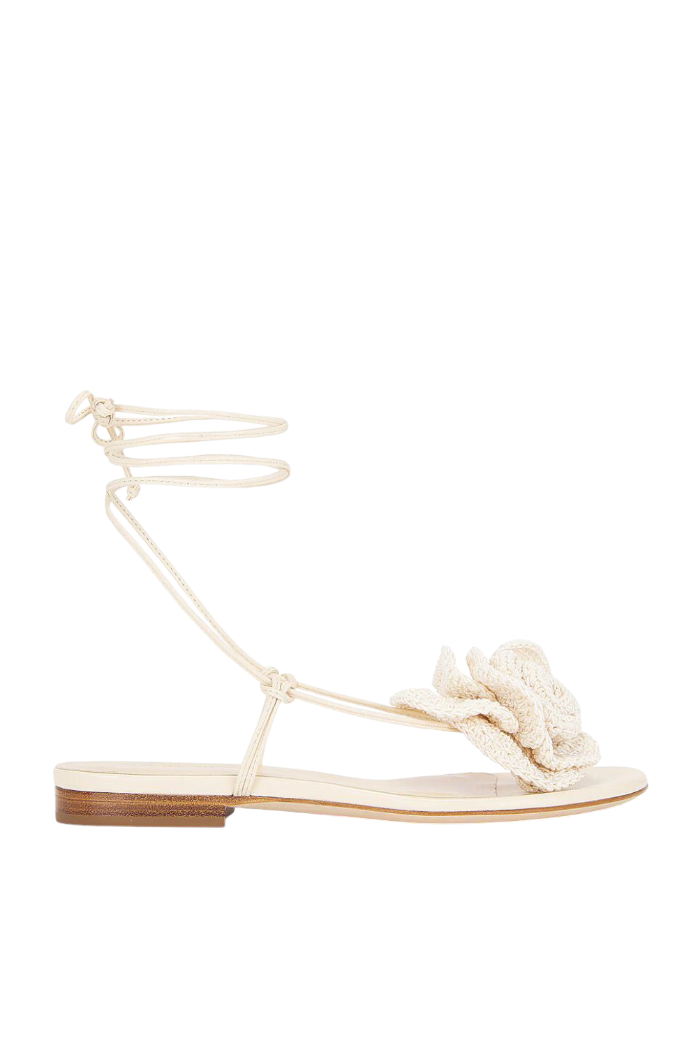 תמונה קידמית של סנדלי קשירה