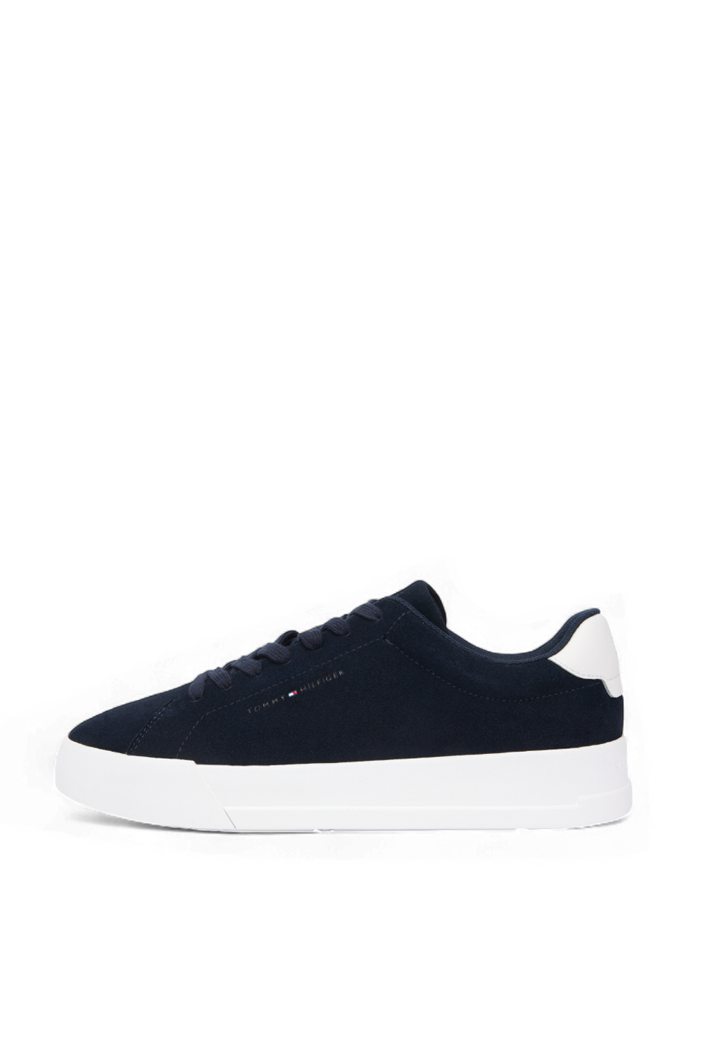 תמונה אחורית של נעלי סניקרס