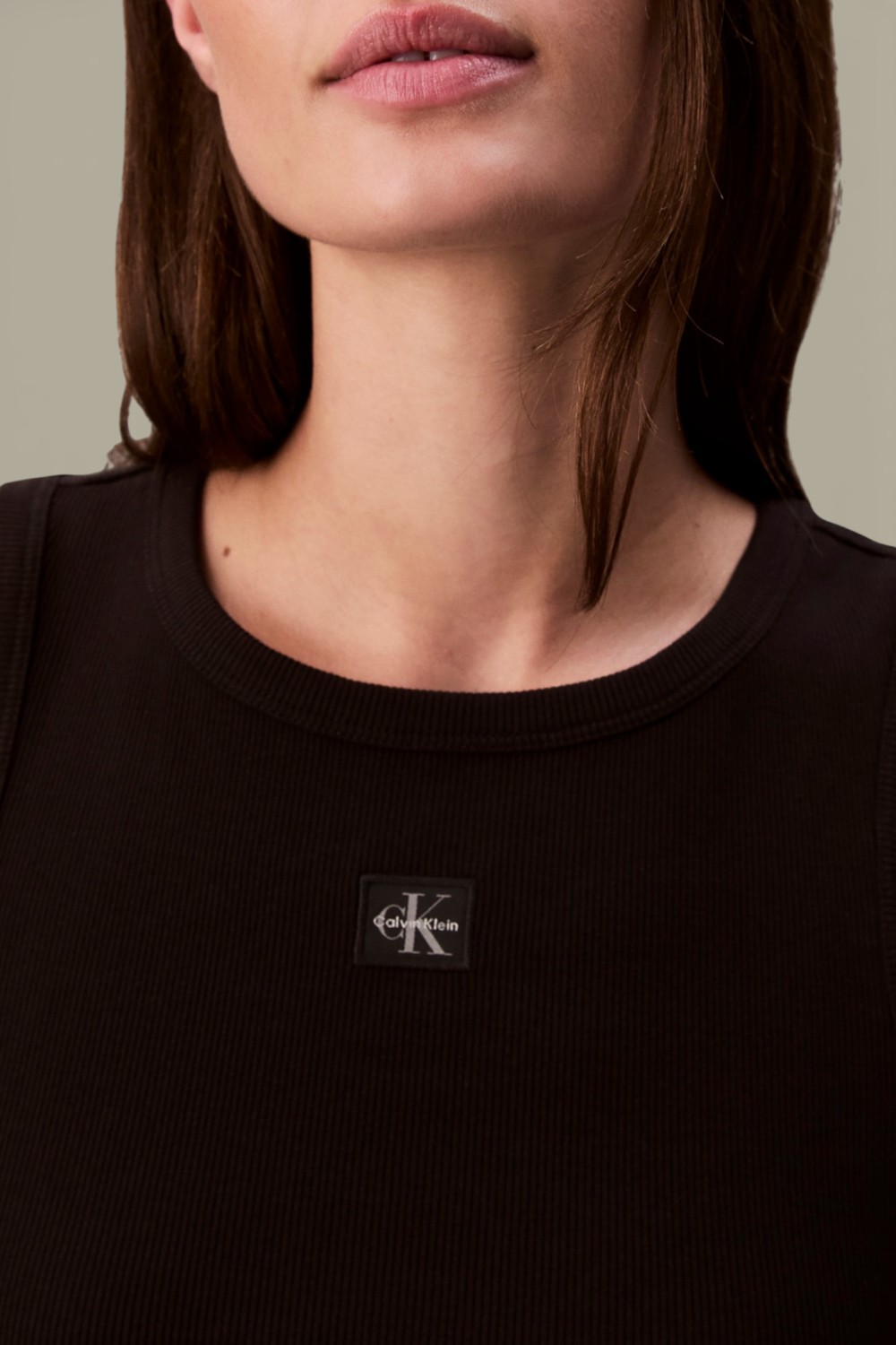 תמונת תקריב דוגמן של גופיית ריב