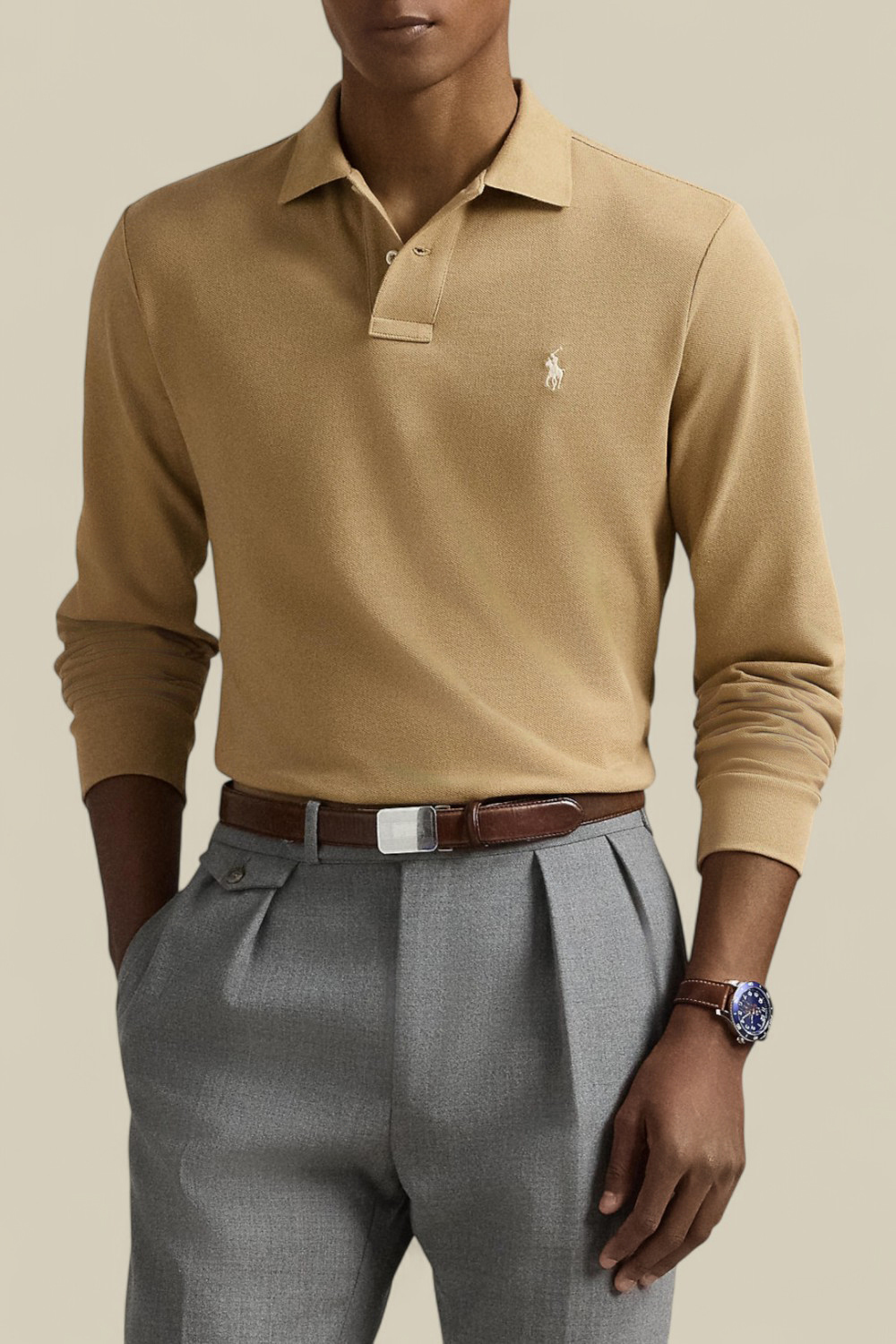 תמונת דוגמן קידמית של חולצת פולו