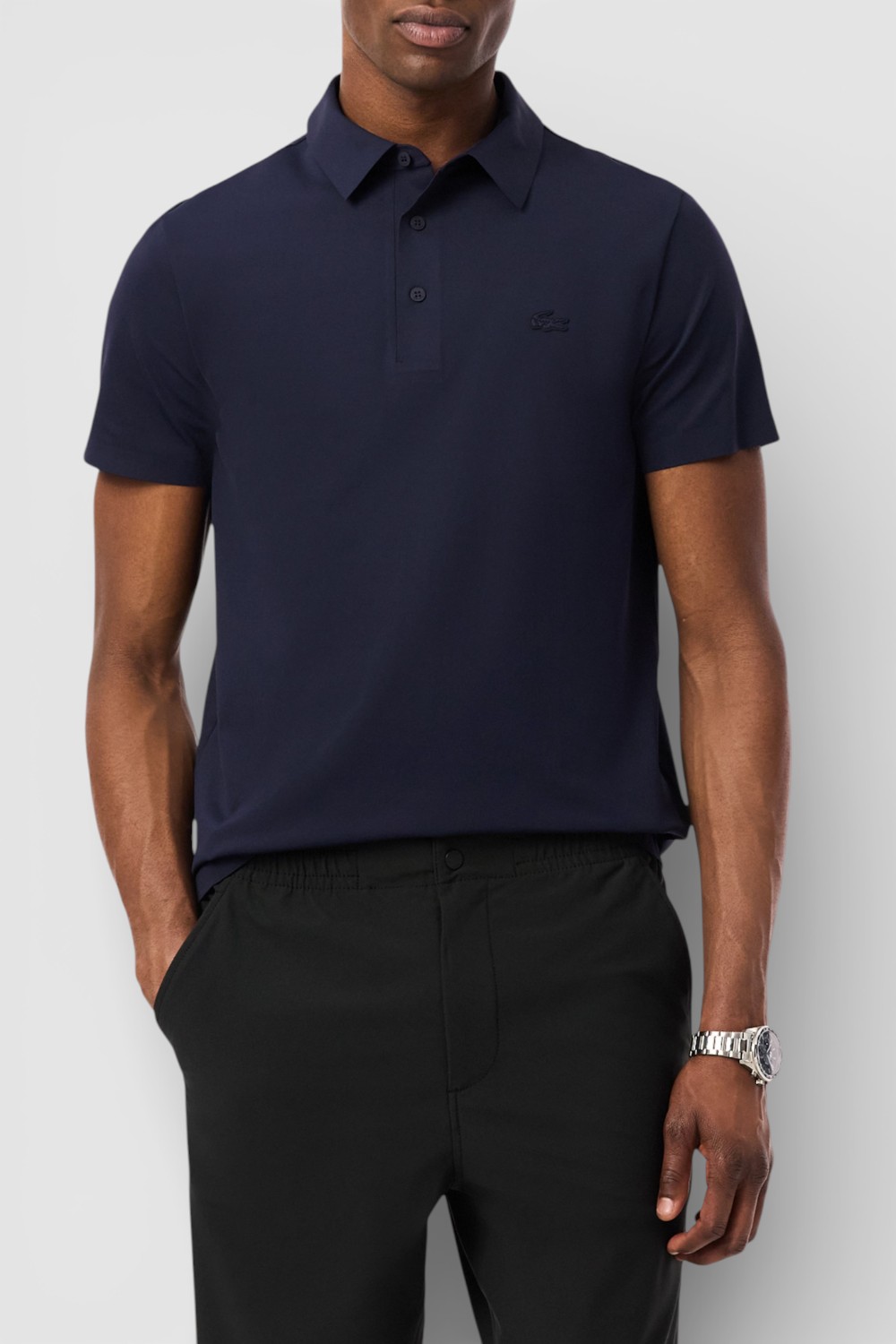 תמונת דוגמן קידמית של חולצת פולו