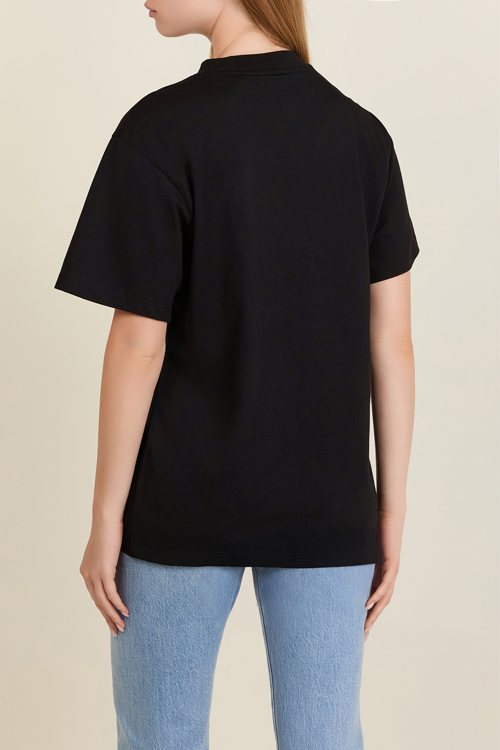 תמונת דוגמן אחורית של חולצת טי