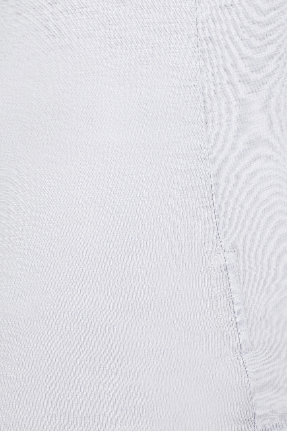 תמונה אחורית של חולצת טי מכותנה אורגנית