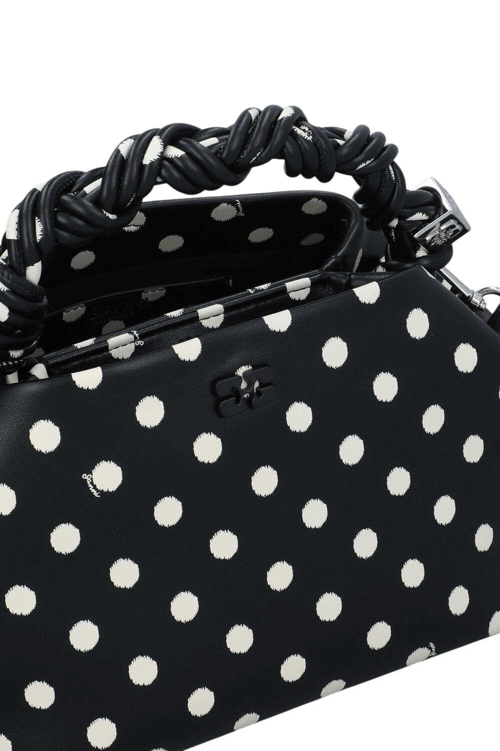 תמונת פנים של תיק בו סמול