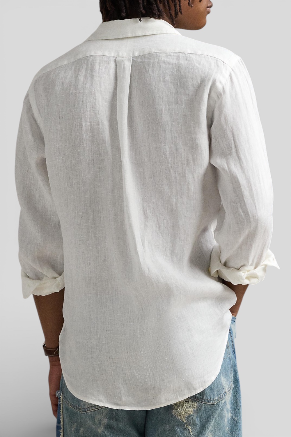 תמונת דוגמן אחורית של חולצת כפתורים מפשתן סלים פיט