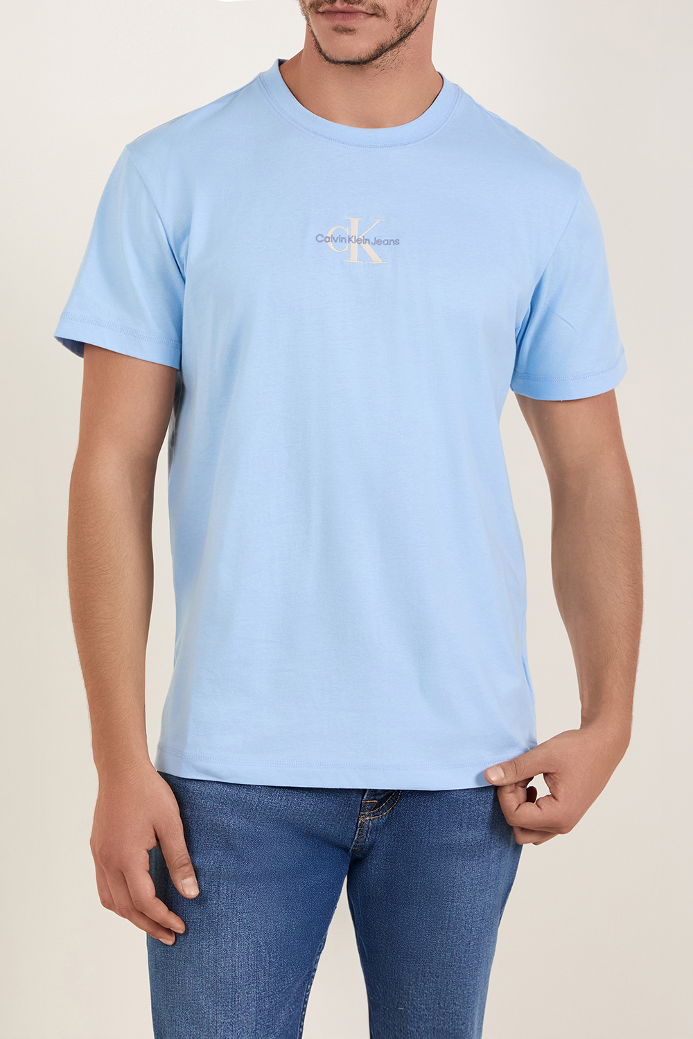 תמונת דוגמן קידמית של חולצת טי