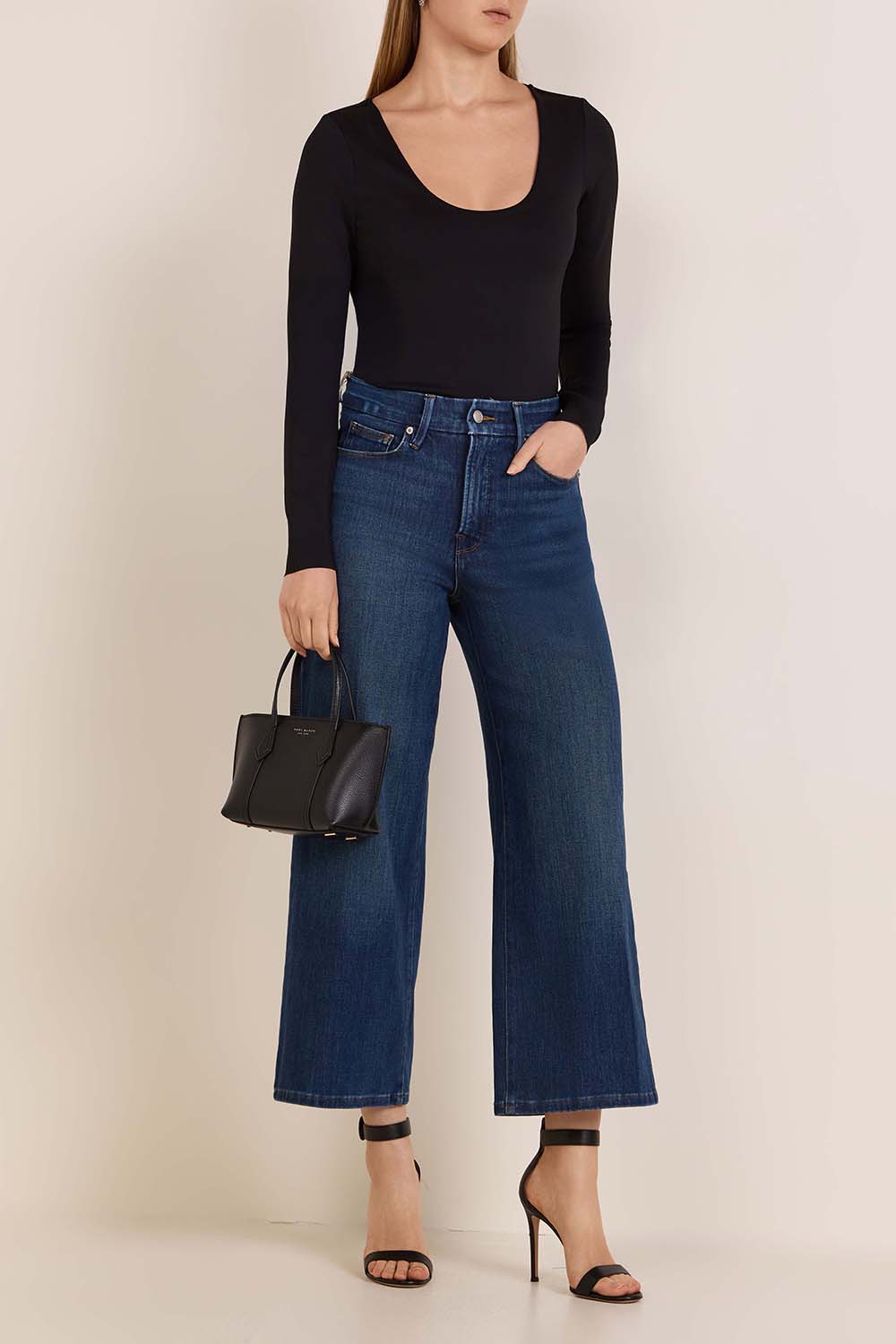 תמונת דוגמן קידמית של תיק קרוסבודי פרי מיני