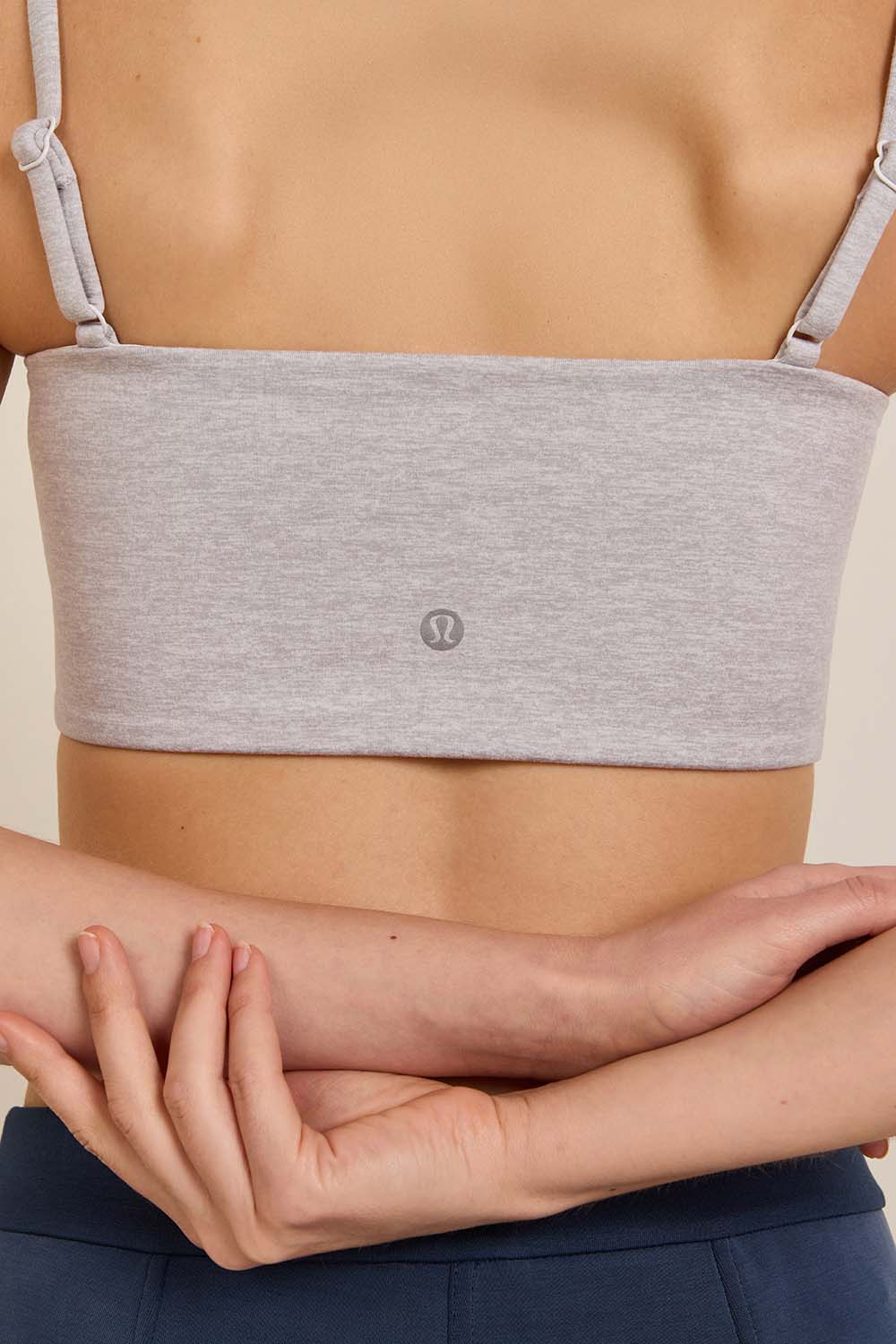 תמונת תקריב דוגמן של Softy Suedey Wrap-Front Bra