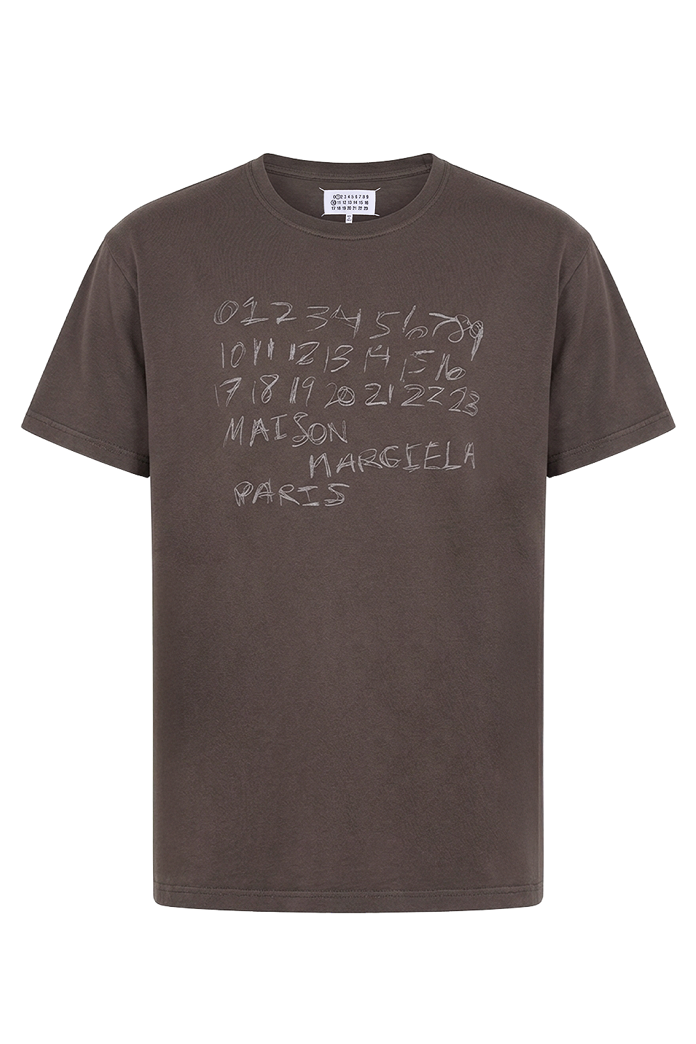 תמונה קידמית של טי שירט