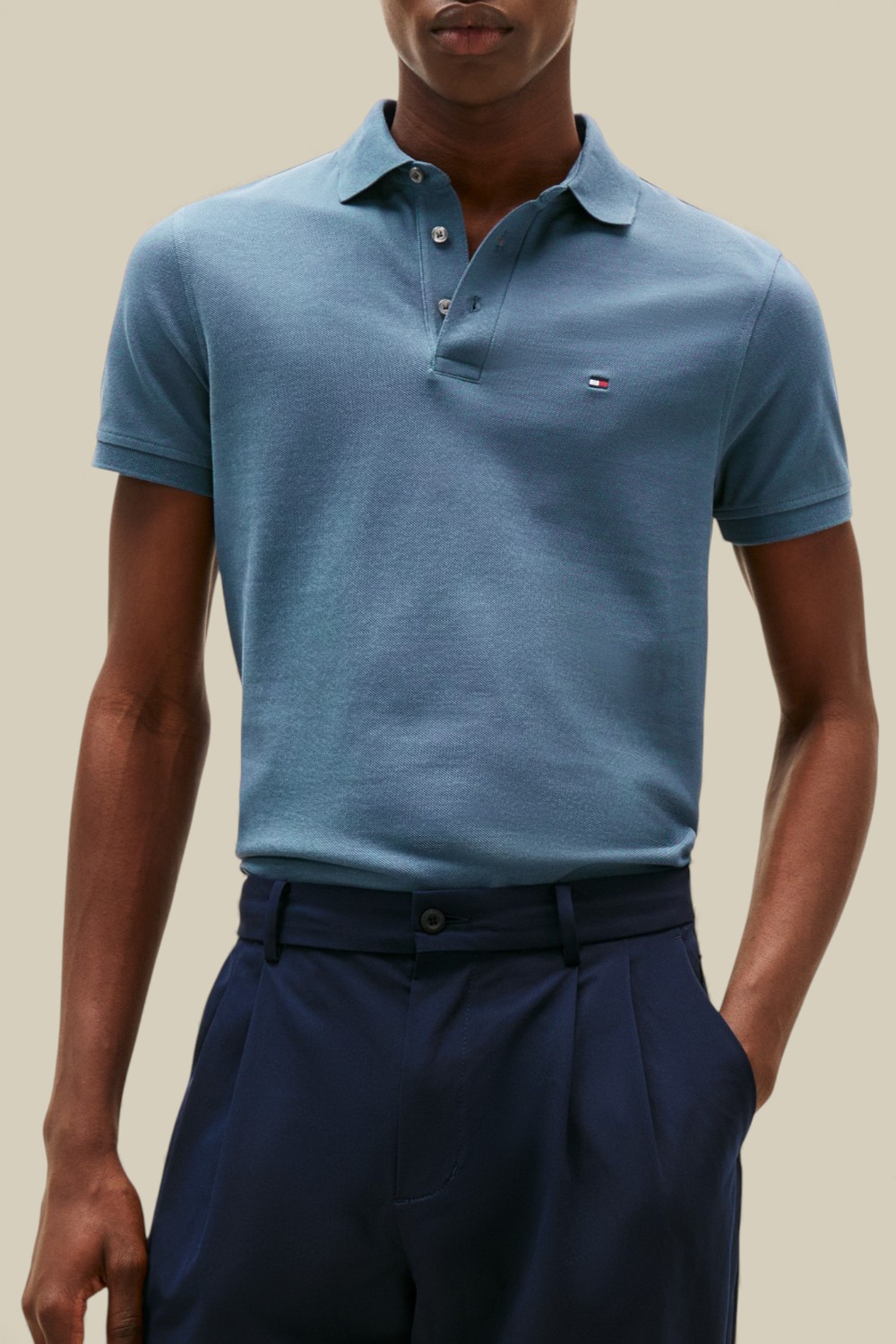 תמונת דוגמן קידמית של חולצת פולו סלים פיט 1985