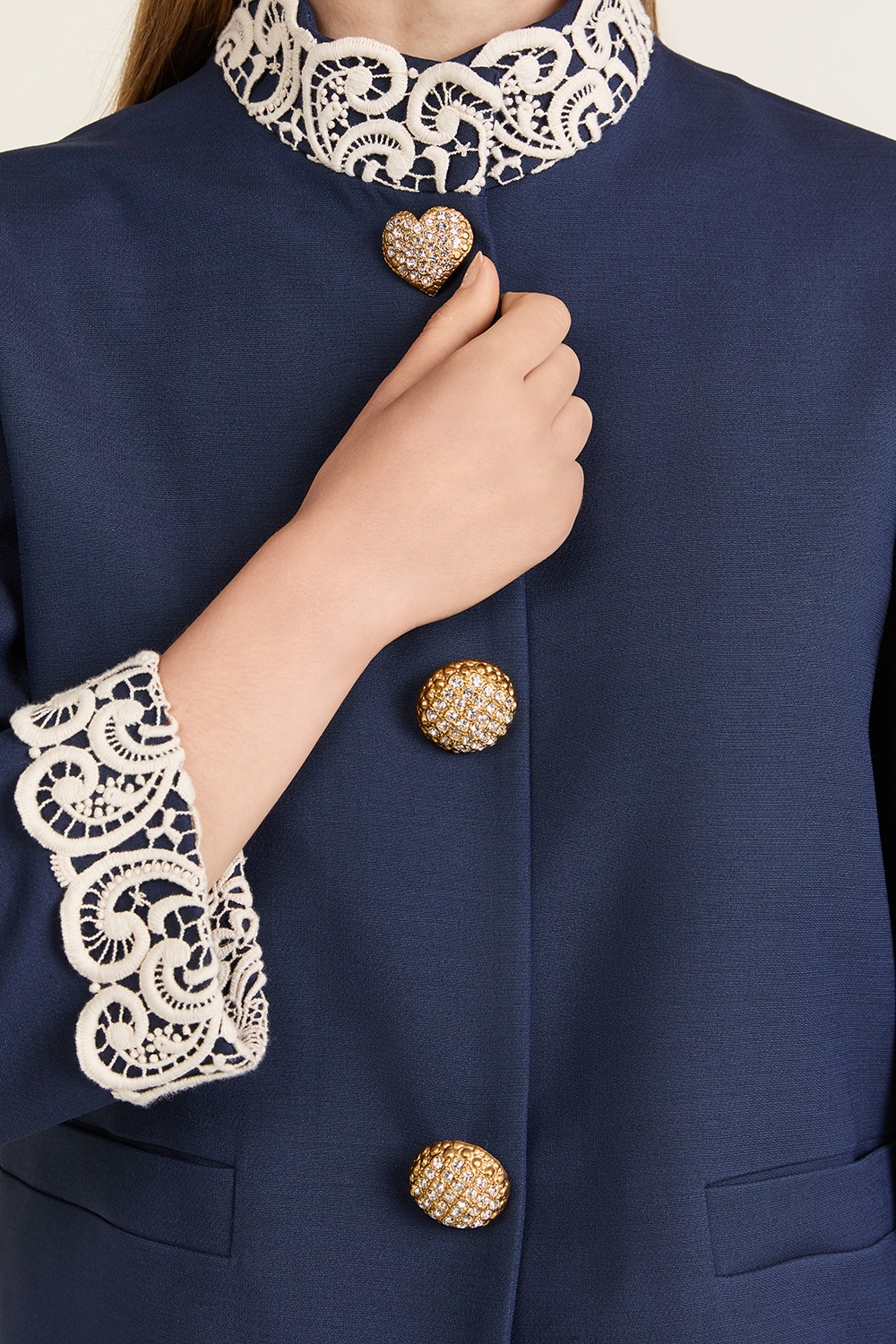 תמונת תקריב דוגמן של ז'קט צמר