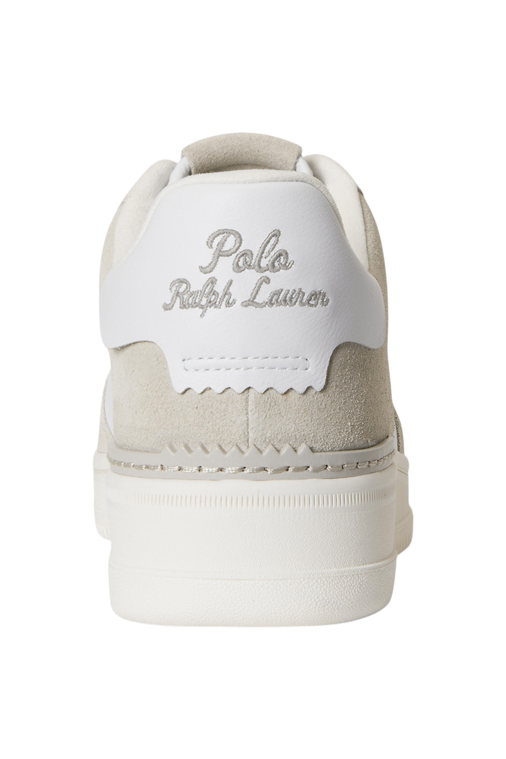 תמונת פנים של נעלי סניקרס