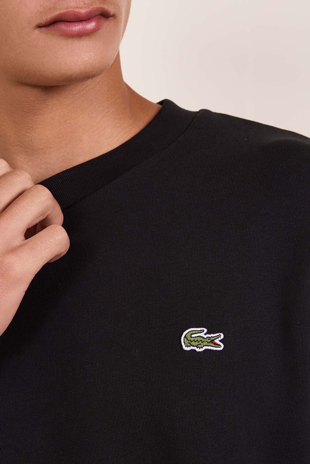 תמונת תקריב דוגמן של סווטשירט