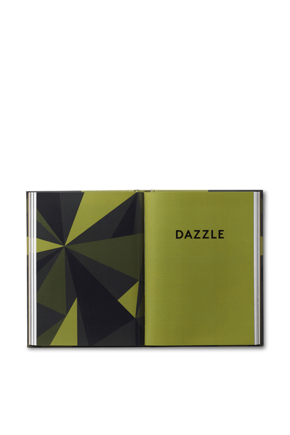 תמונת תקריב של Military Style Invades Fashion