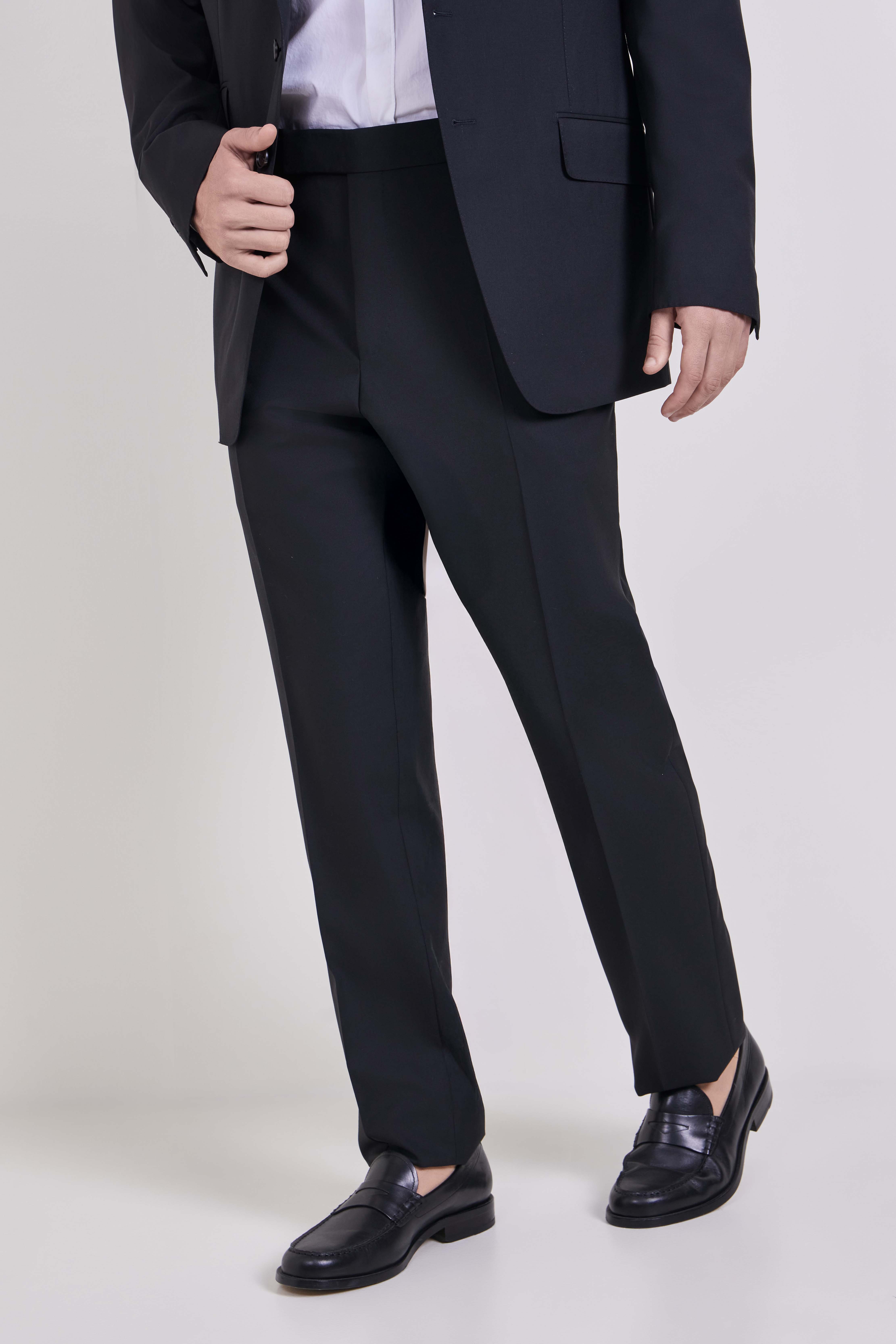 חליפה מחויטת