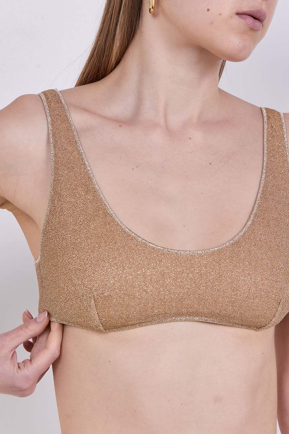 תמונת תקריב דוגמן של סט ביקיני לומאר