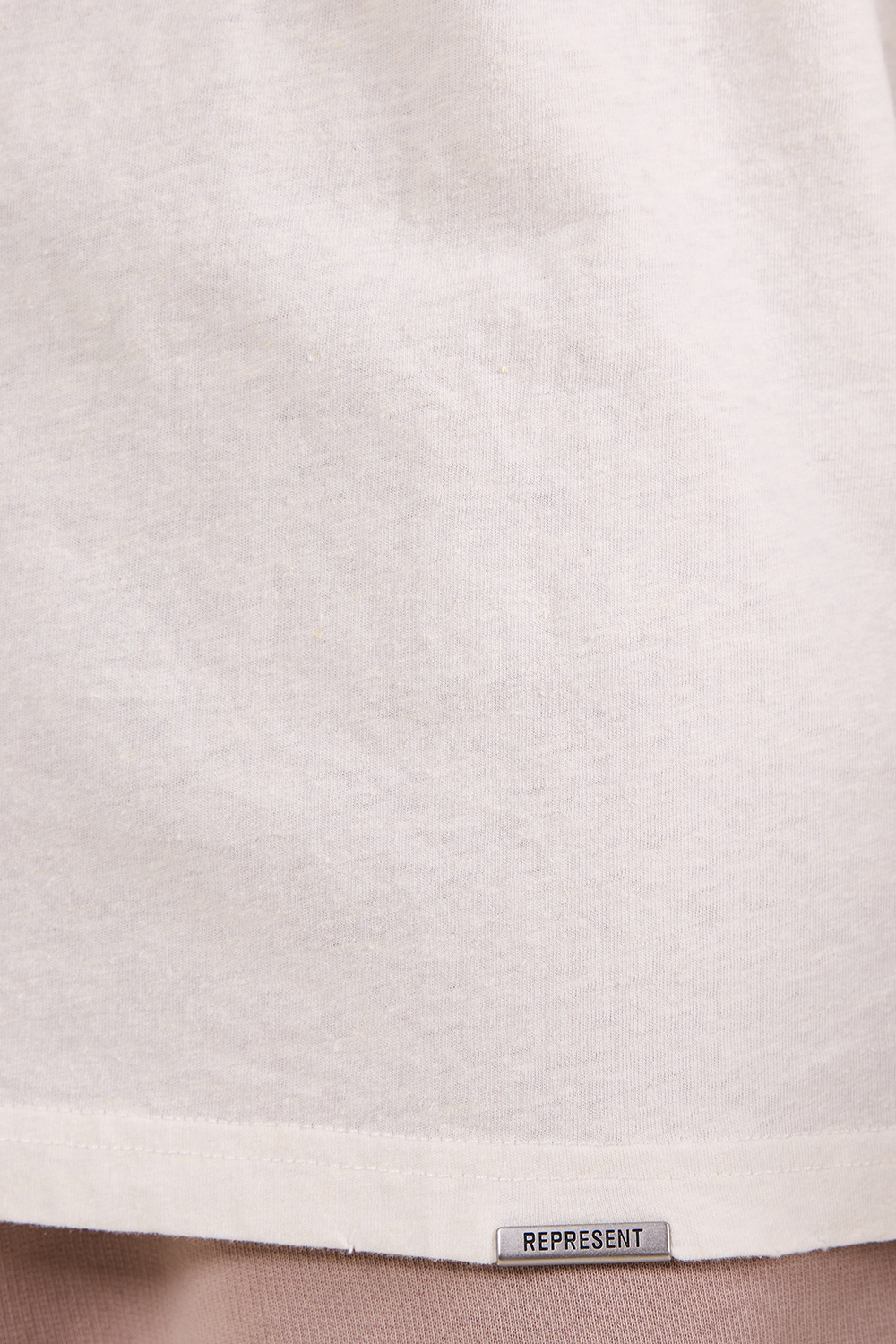 תמונת דוגמן אחורית של חולצת טי ריבר מנור