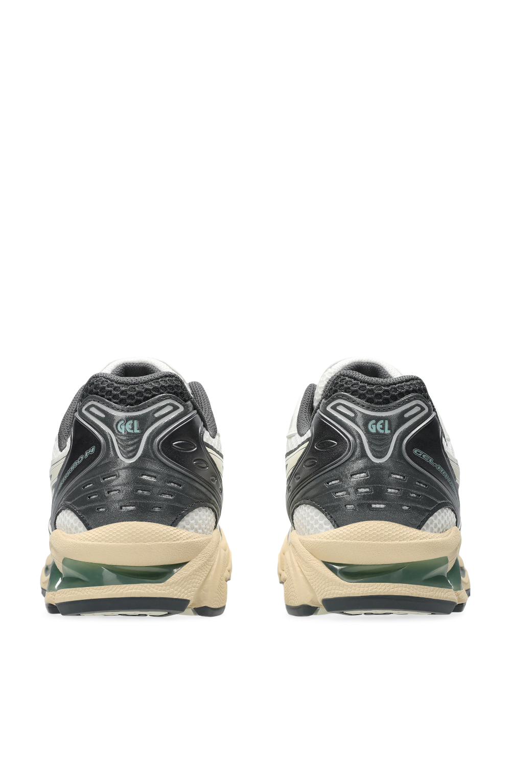 תמונת תקריב של נעלי סניקרס ג'ל קיינו 14