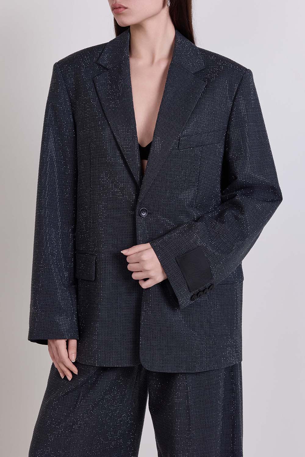 תמונת דוגמן קידמית של בלייזר אוברסייז