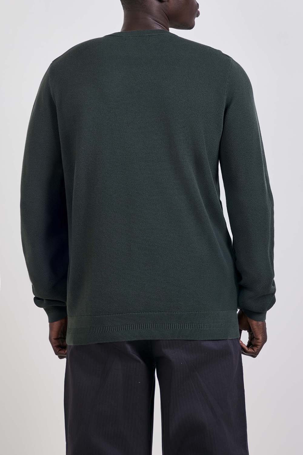 תמונת דוגמן אחורית של סריג כותנה