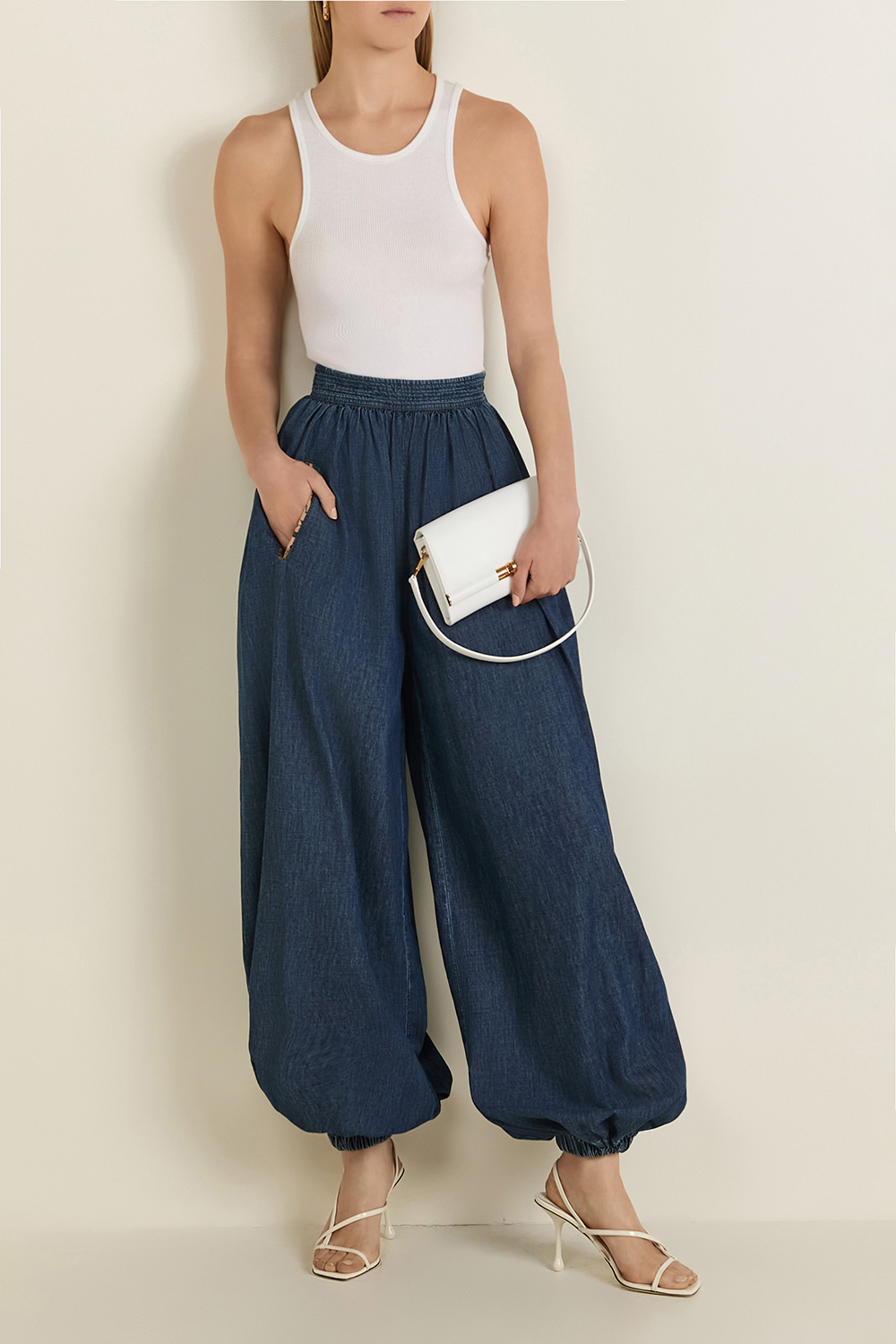 תמונת דוגמן קידמית של תיק