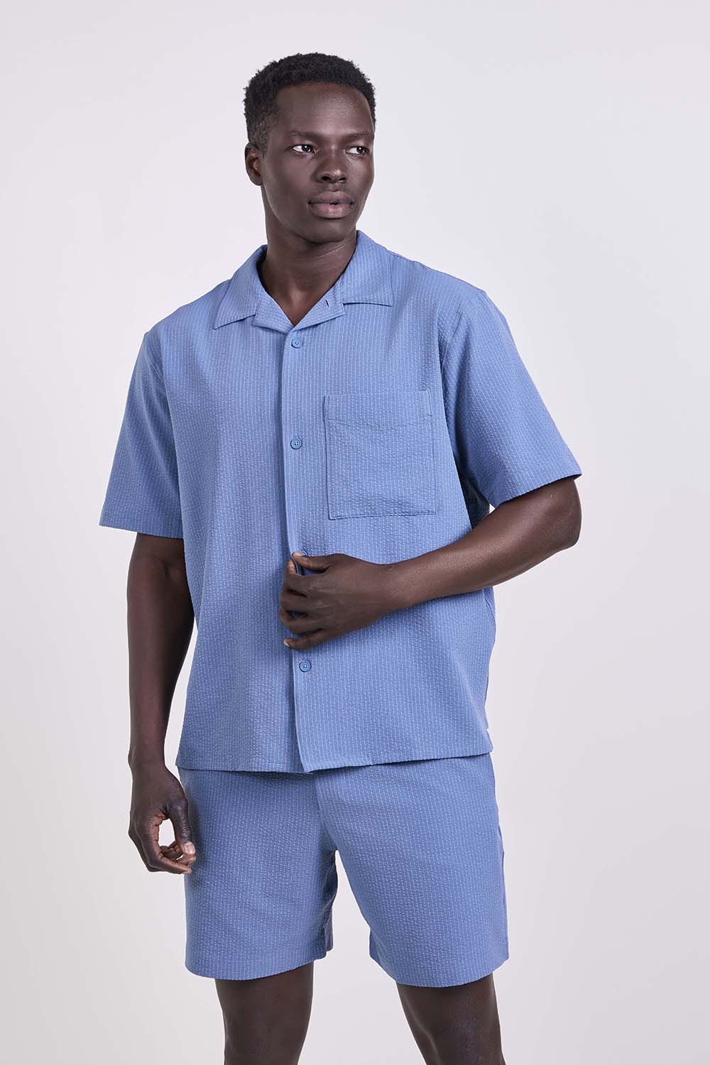 תמונת דוגמן קידמית של Airing Easy Camp-Collar Shirt *Textured