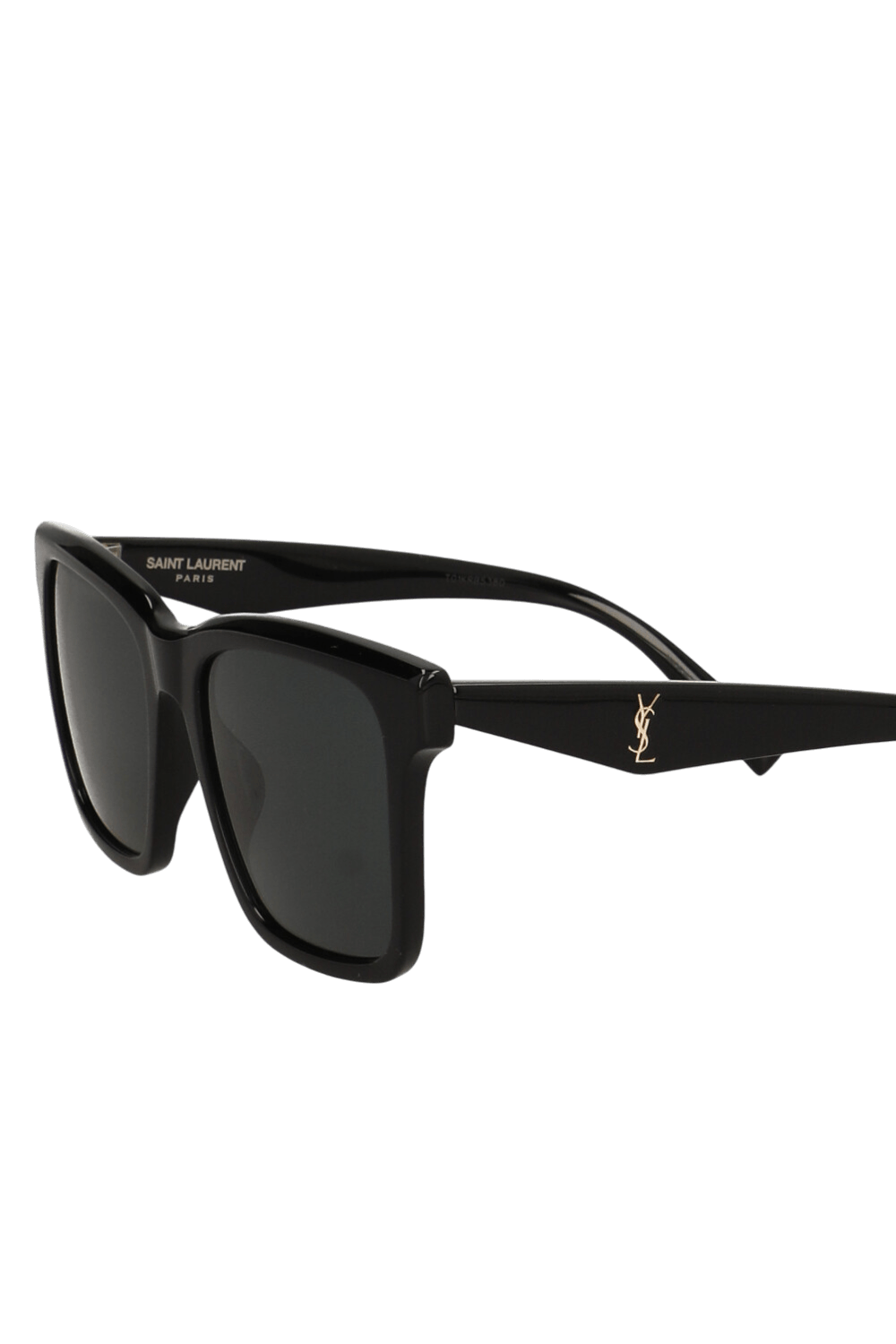 תמונת תקריב של משקפי שמש מלבניים