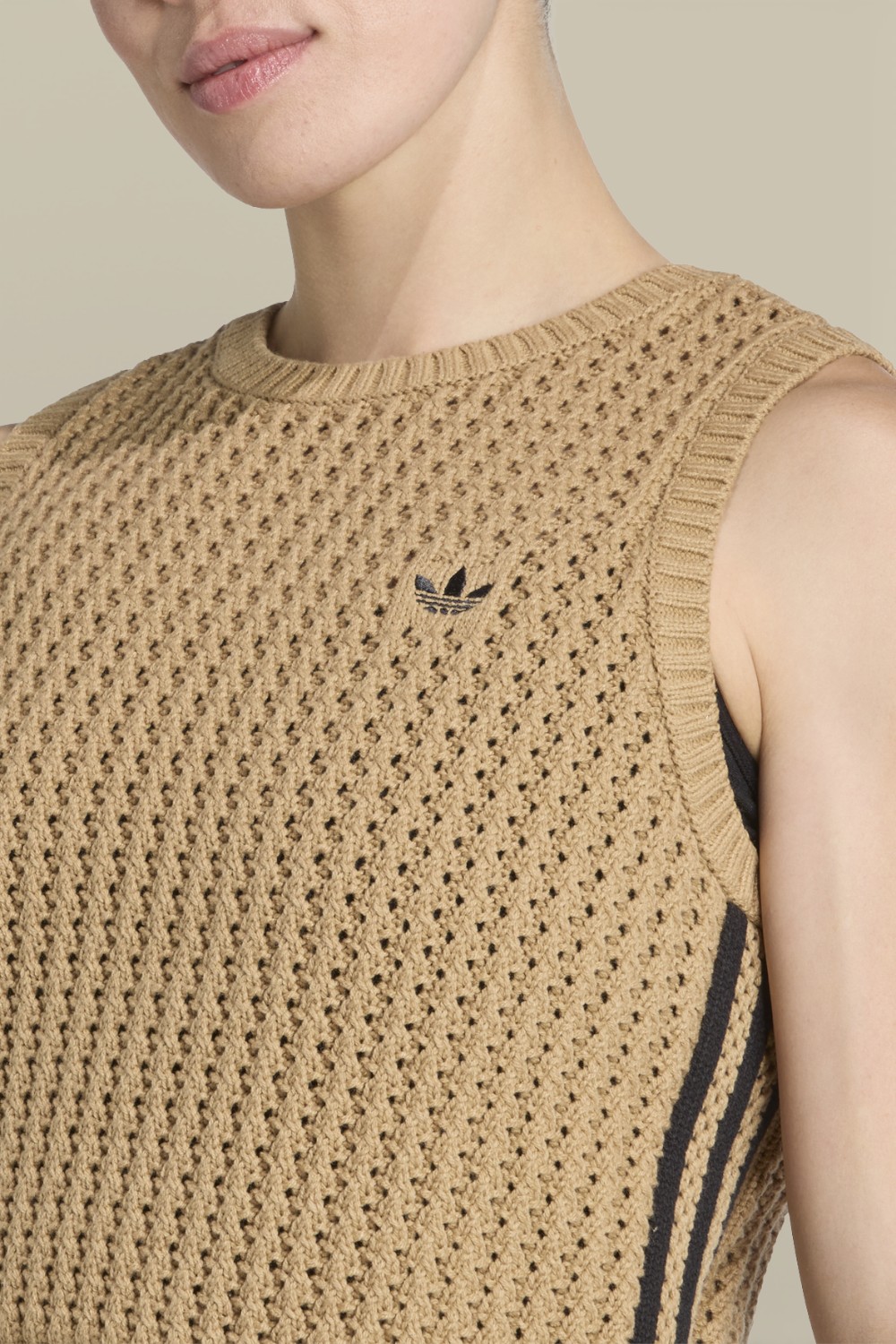 תמונת תקריב דוגמן של אפודה