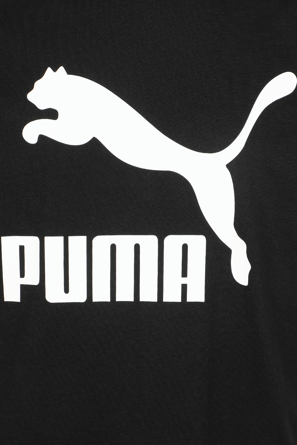 תמונה אחורית של חולצת לוגו טי