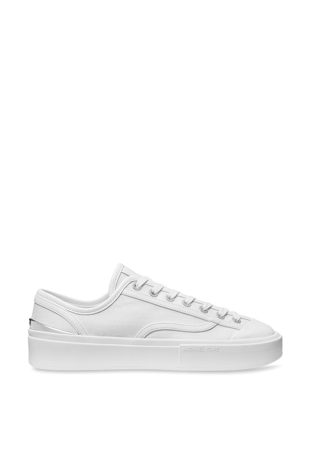 תמונה קידמית של נעלי סניקרס