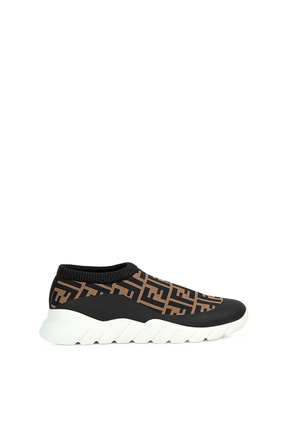 תמונה קידמית של נעלי סניקרס מונוגרמיות בגווני חום ושחור