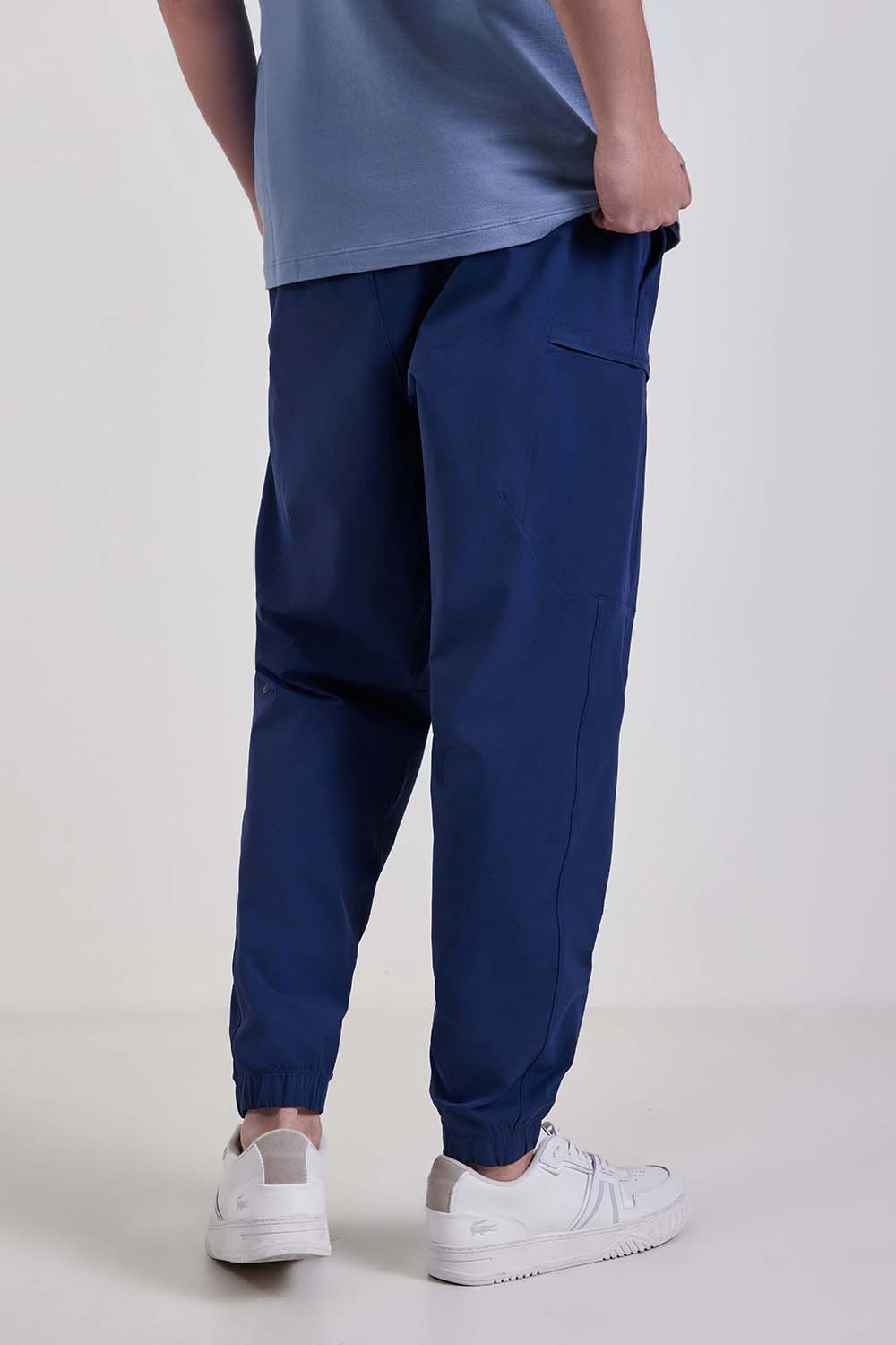 תמונת דוגמן אחורית של Zeroed In Classic-Fit Cargo Jogger Regular