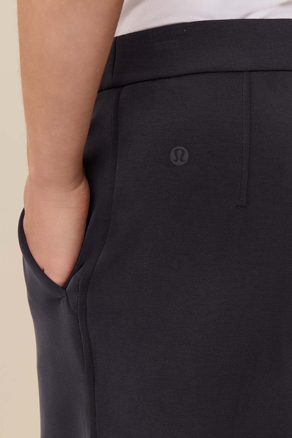 תמונת תקריב דוגמן של Brushed Softstreme Pintuch Wide Pant REG