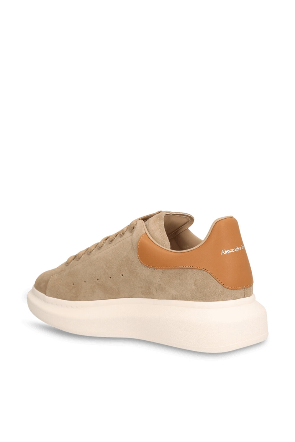 תמונה אחורית של נעלי סניקרס אוברסייז