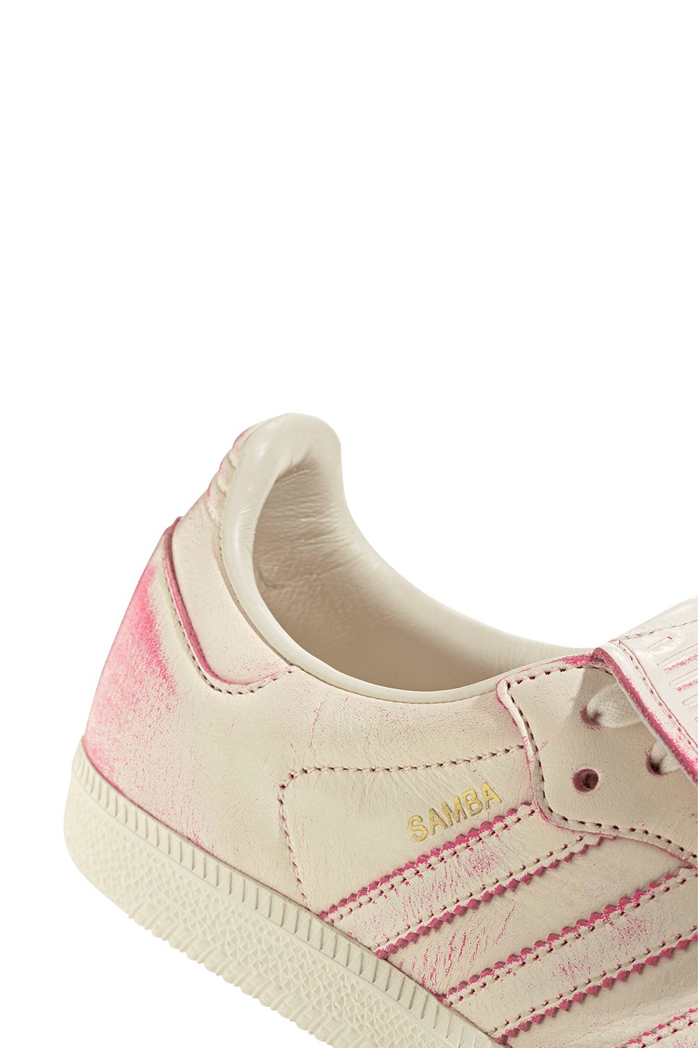 תמונת פנים של נעלי סניקרס סמבה LT