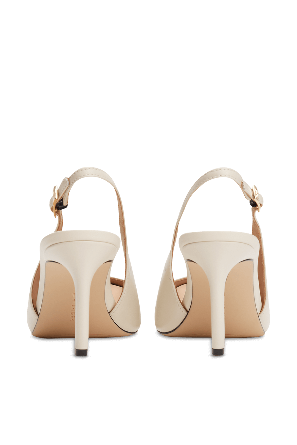 תמונת תקריב של נעלי עקב סלינג בק