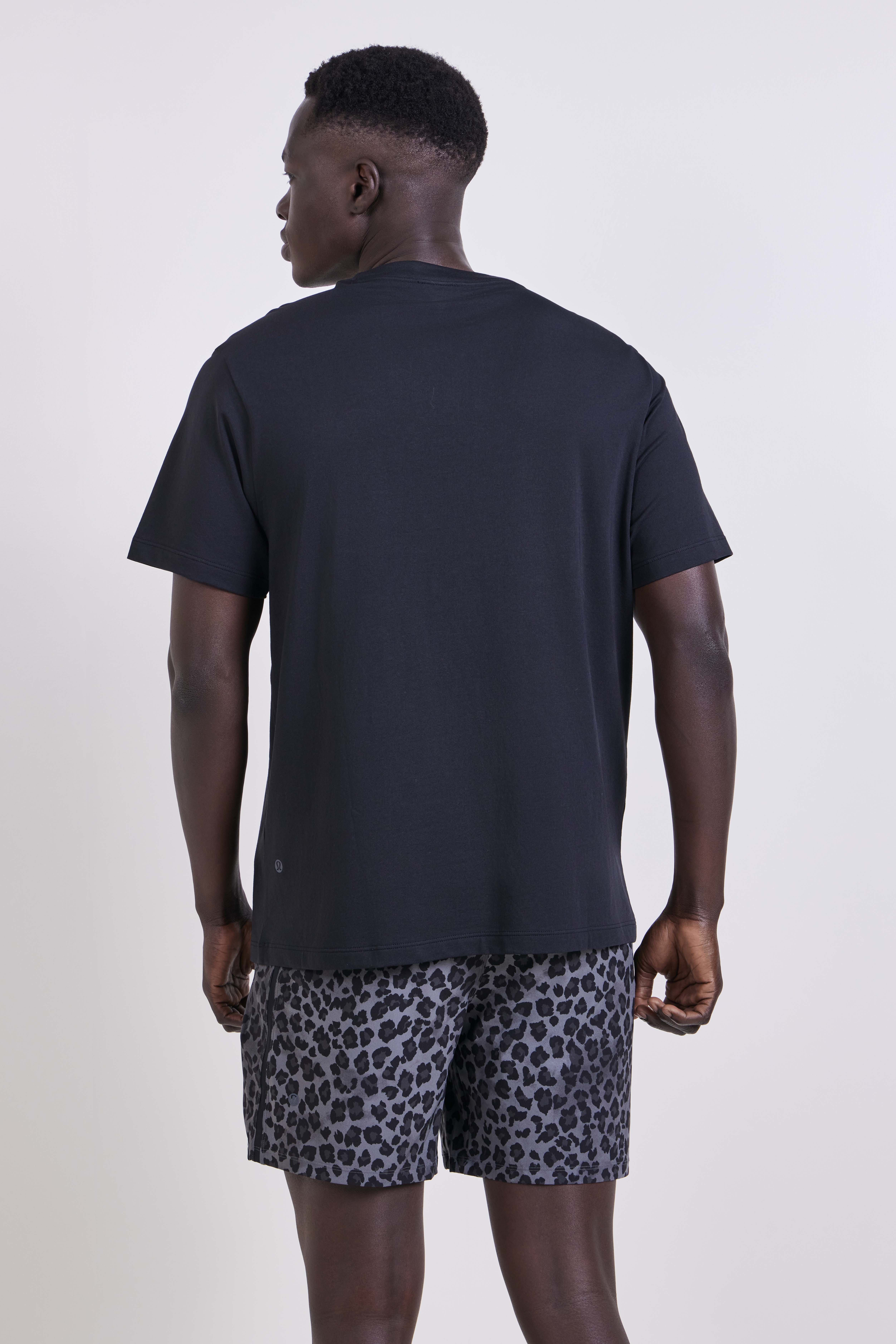 תמונת דוגמן אחורית של Zeroed In Short-Sleeve Shirt