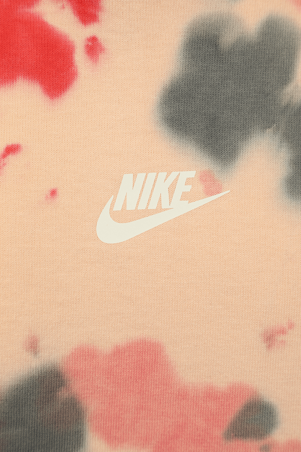 תמונה אחורית של Premium Essentials T-Shirt in Red