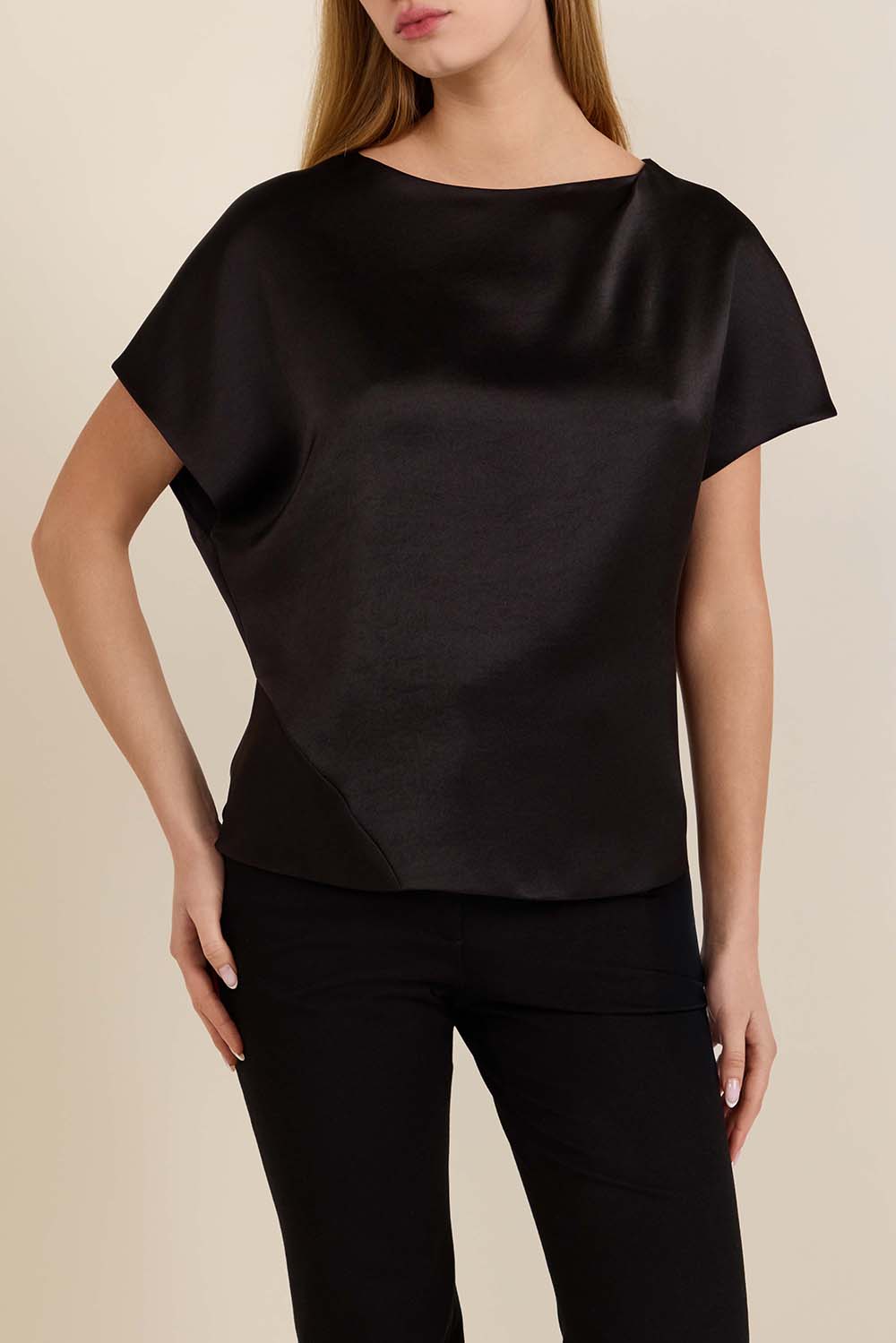 תמונת דוגמן קידמית של טופ סאטן