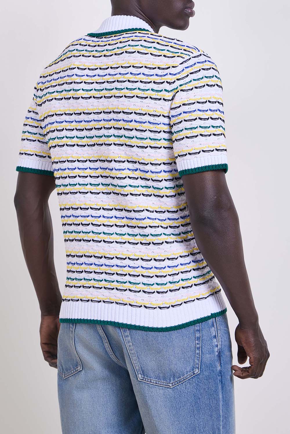 תמונת דוגמן אחורית של חולצת פולו קרושה