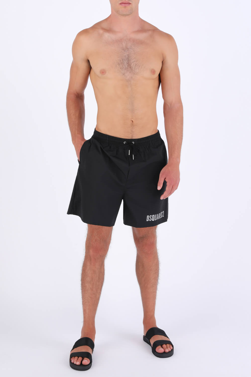 תמונת דוגמן קידמית של DSQUARED Slide Sandals in Black