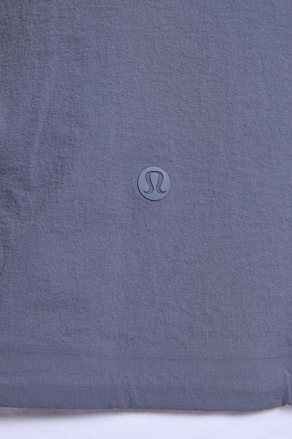 תמונת תקריב דוגמן של Sojourn Windbreaker Jacket