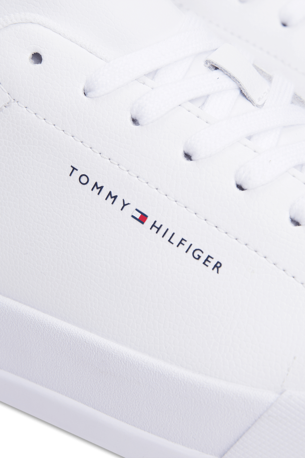 נעלי סניקרס