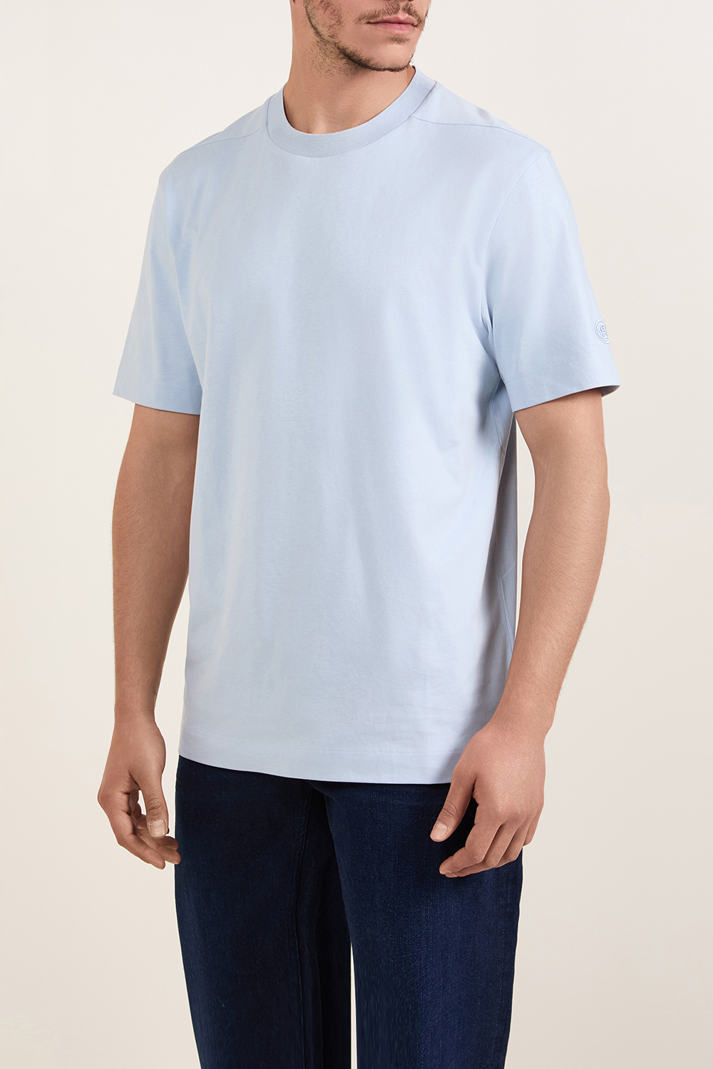 תמונת דוגמן קידמית של חולצת טי