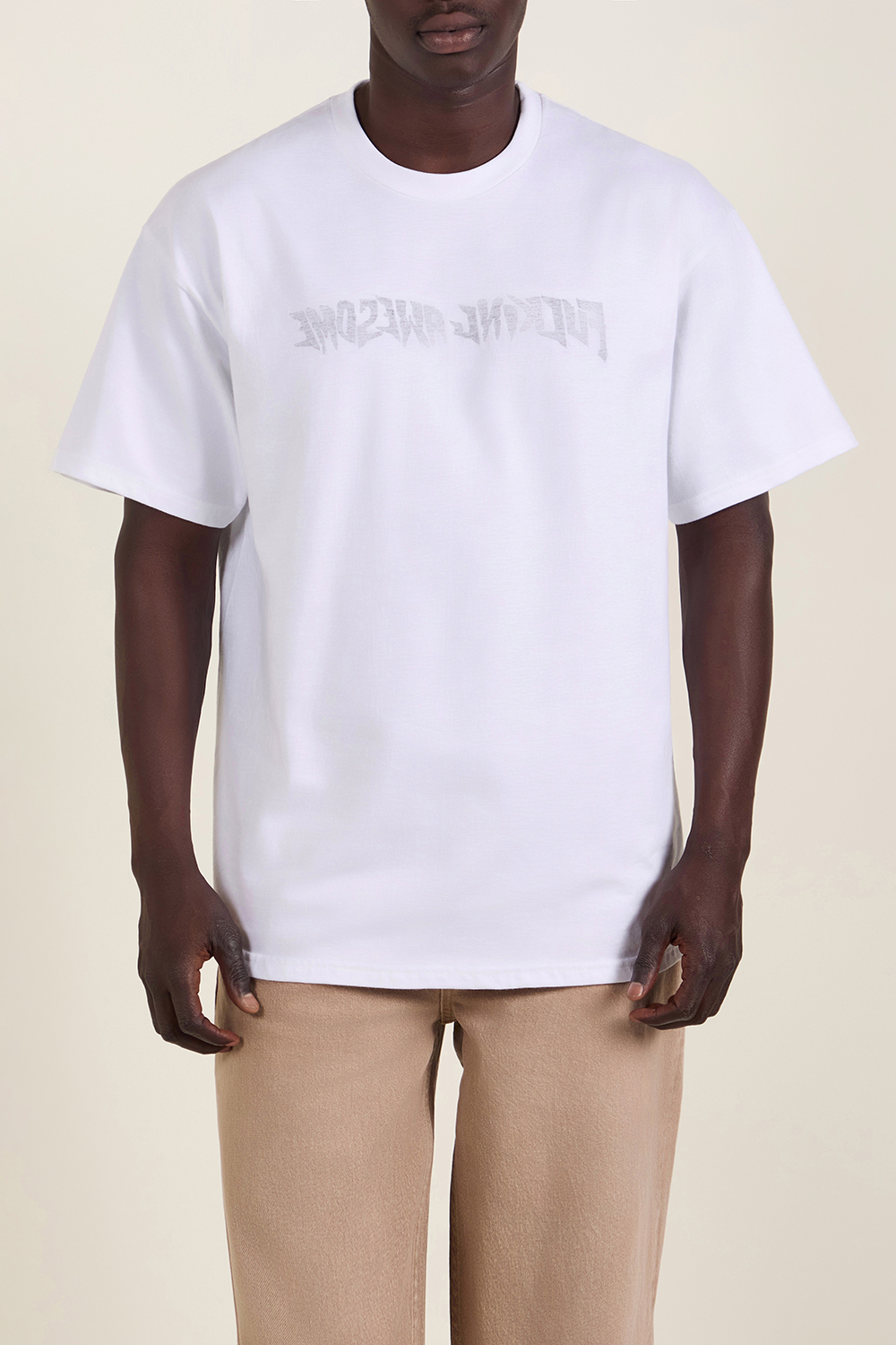 תמונת דוגמן קידמית של חולצת טי